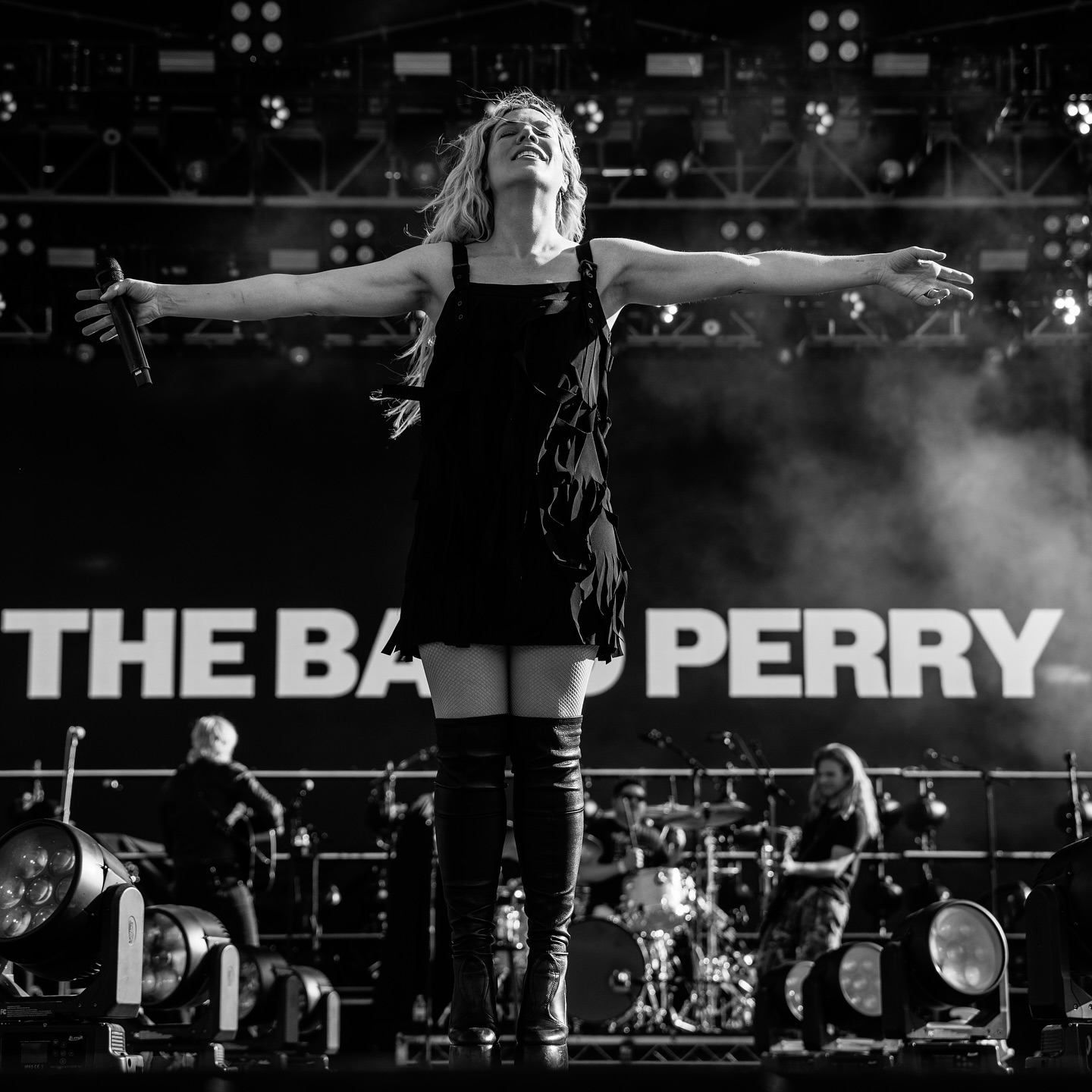Feelin’ it 🫶
So happy to be @ my home away from home this weekend. God bless the Country music stage!
It’s Band Perry Summer y’all.
xxoo, KP
Documented by @jeffjohnsonimages
Party thrown by @bootsinthepark