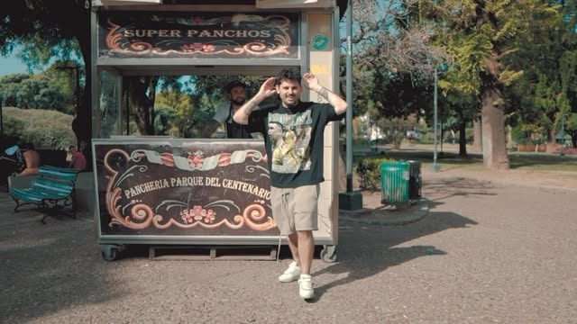 •MELANCÓLICO DEL MUNDIAL• Etiquetá a tus amigo/as que extrañan a la scaloneta. ✨
Seguinos en YouTube: youtube.com/rodriguezgalati
Volvemos renovados! Con contenido semanal en el canal de YouTube e IG 👍🏻 @robergalati @luquitarodrigue @manuelburak @micaelsonzini
#rodriguezgalati #humor #seleccionargentina #argentina #dibu #scaloni #messi #pancheroRG