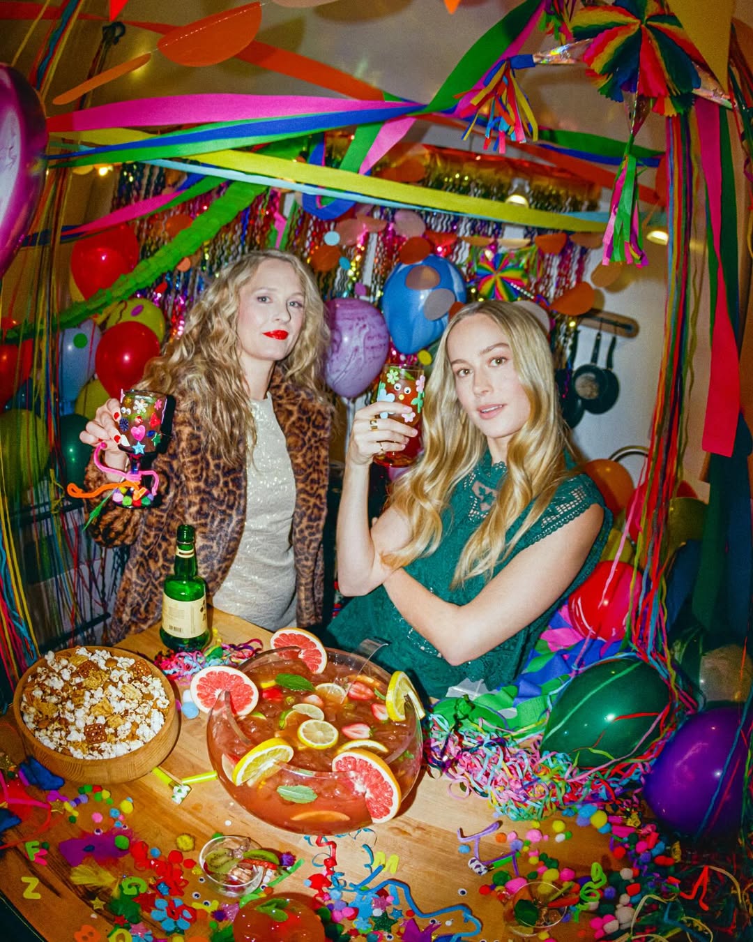 Party People = pre-ordered ✅
Playlist = curated ✅
Party mode = activated ✅
Advil = at the ready ✅
p.s. signed copies available at link in bio 🤍
