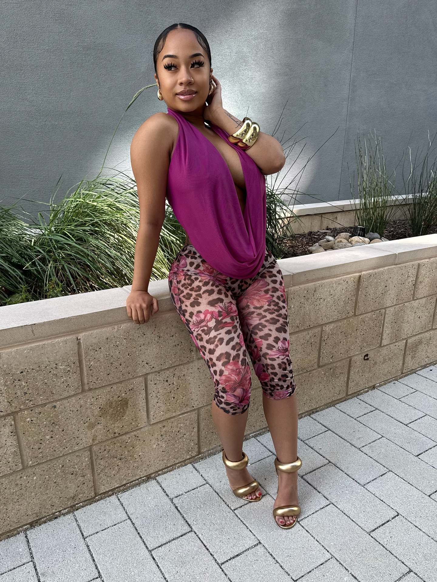 He said he like finer things in life, God sent him me🩷 @FashionNova
Search 🔍: That’s Hot Leopard Floral Print Mesh Capri Leggings
Search 🔍: Stunner Edition Mesh Halter Top
Search 🔍: Cove Island 2 Piece Bracelet Set