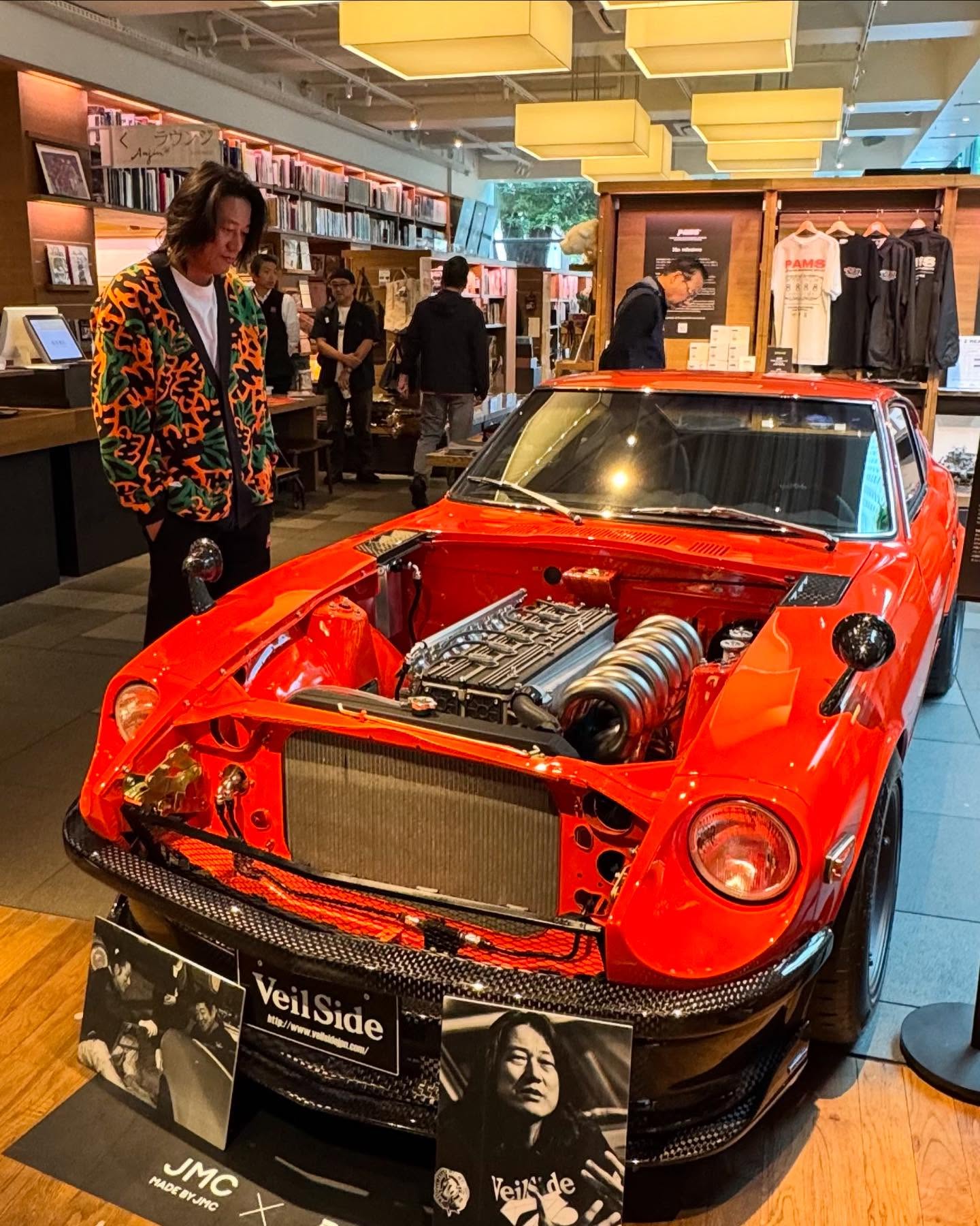 Honored to have the Veilside Nanakorobi yaoki Z- displayed at Tsutaya Books Daikanyama…
“Nanakorobi yaoki is a Japanese proverb that translates to -fall down 7 times, stand up 8- The proverb embodies the idea of perseverance and resilience in the face of challenges and setbacks.”