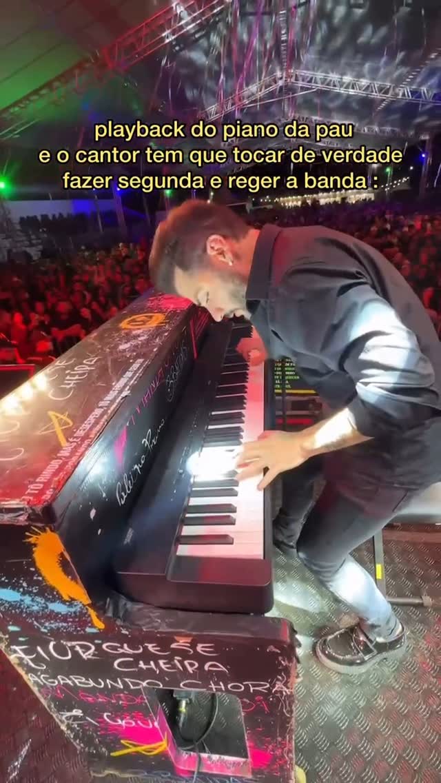 E ainda falam que o segunda voz trabalha pouco😂😂😂😂😂