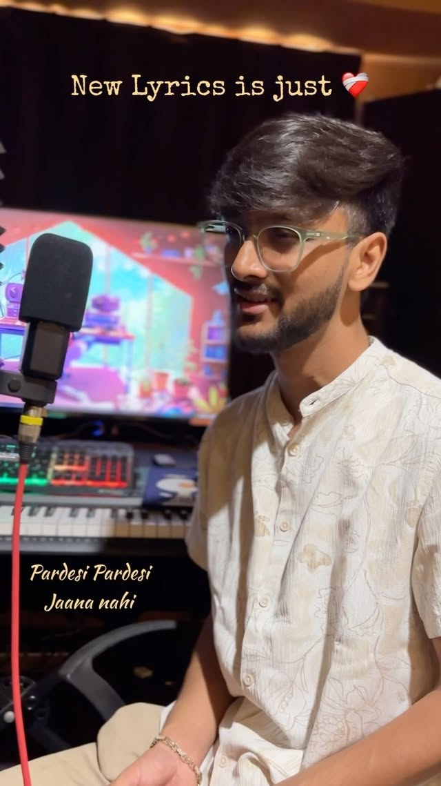 इश्क़ में रो-रो कर ख़ुद ही मर जाते है 🥀❤️🩹
.
.
New Lyrics @prasunsinh_parmar
Music & mix @yashlimbachiyaofficial
Original
Singer - @uditnarayanmusic @therealalkayagnik
Lyrics - @sameeranjaanofficial
Music - Nadeem-Shravan
Starring - Amir Khan & Karishma Kapoor
.
.
#pardesi #rajahindustani #amirkhan #uditnarayan #alkayagnik #love #broken💔 #insta #trendingreels #manish_sojitra #sadsongs #cover