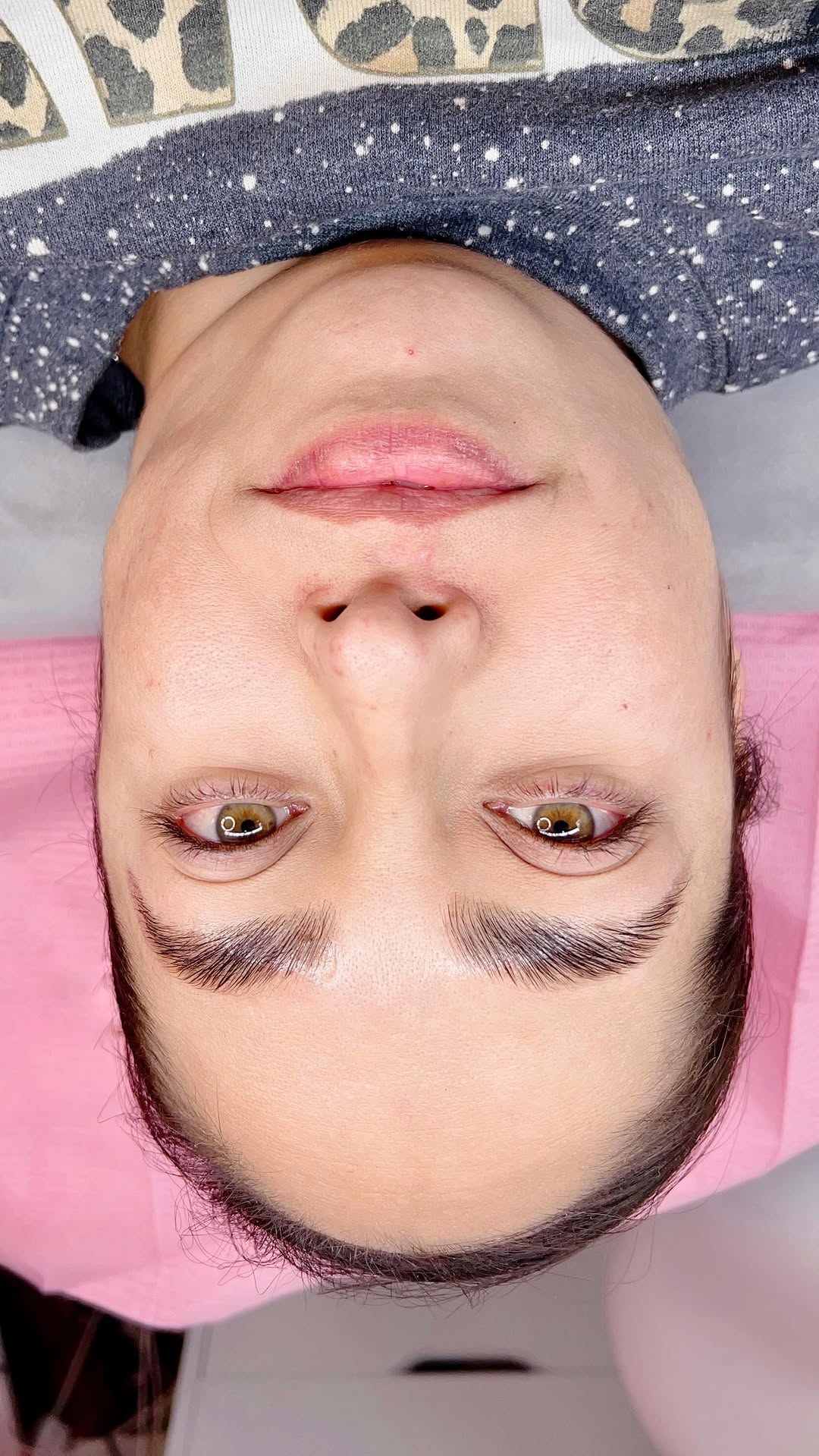 Lami + Tint transformation of the week. My beautiful friend with her new lami and tint😍
DM 💌 to book your appointment with me 💕
#lamination #laminationbrows #browlamination #browshaping #browsbrowsbrows #eyebrows #eyebrowtinting #eyebrows #eyebrowlamination #tintedbrows #browgoals #stephyourbrowplug #satxbrows #satxpmu #satxbeauty #satxcosmetics #selfcare #beautyreels #reels #instagood #instabrows #instalove #explore