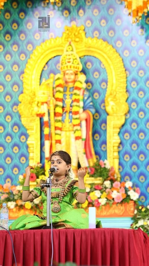 வாழ்வின் சிறந்த நொடி 🤩🦚🙏..
@desamangaiyarkarasi_official
@tnhrcedepartment
Thank you @behindwoods for this beautiful edit..
This is the most memorable and special moment in today's conference.. முருகனுக்கு நன்றி 😍🙏🦚🤩...