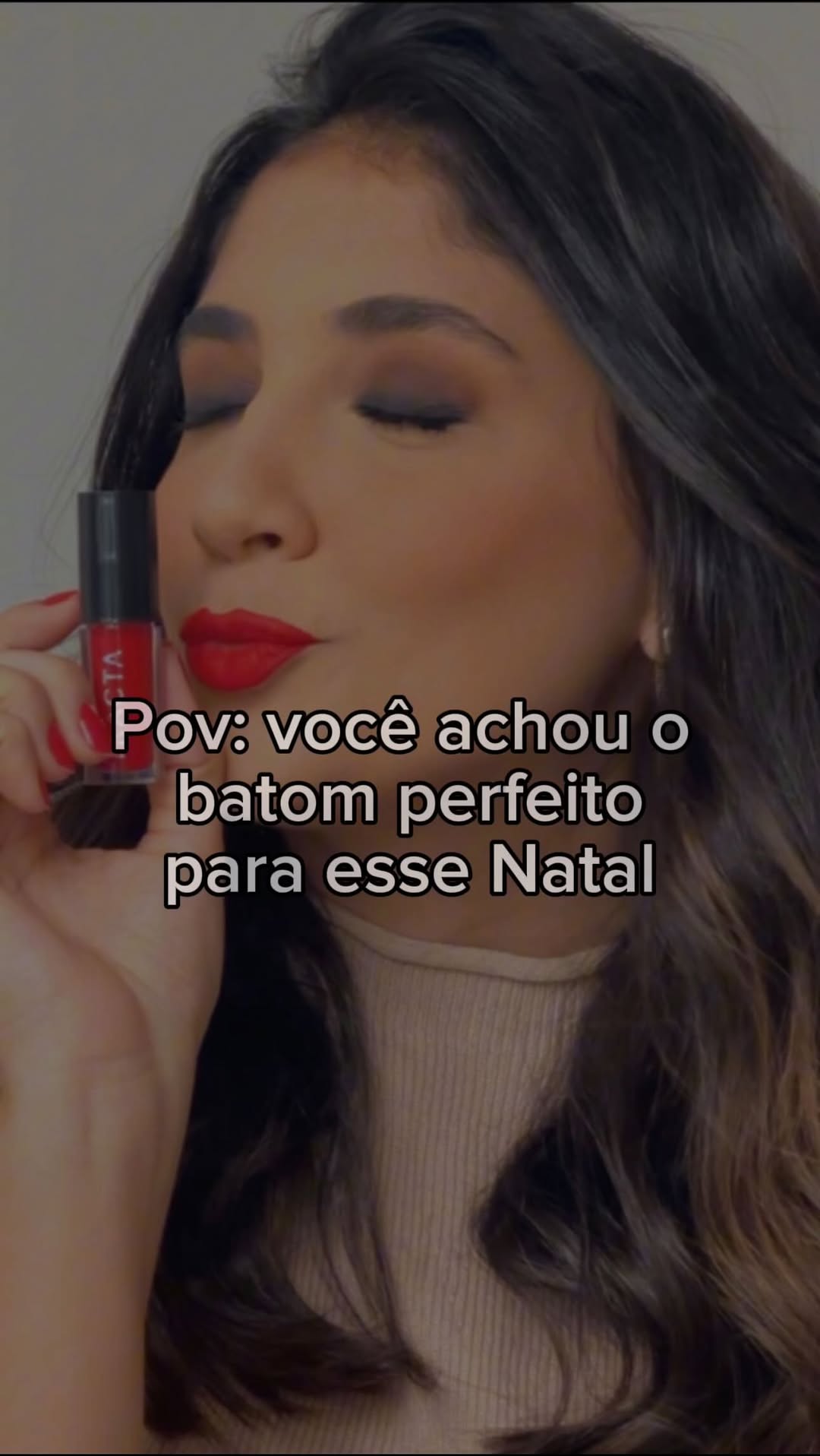 Simplesmente apaixonadaaa 🥰
Testei o lançamento da @tractaoficial e encontrei o batom mais perfeito para as festas de fim de ano!
O Batom soft matte, com alta cobertura e acabamento ultraleve, possui um sensorial agradável de seda, garantindo aquela durabilidade sem craquelar. Na sua composição contém ácido hialurônico que ajuda na hidratação e deixa com essa textura super agradável nos lábios.
Acabo de encontrar meu batom vermelho preferido!!!
• Cor: Poison || @tractaoficial
#dicadodia #dicademaquiagem #maquiagemparafimdeano #batomvermelho #vermelhosemcraquelar #batom #tractamakeup