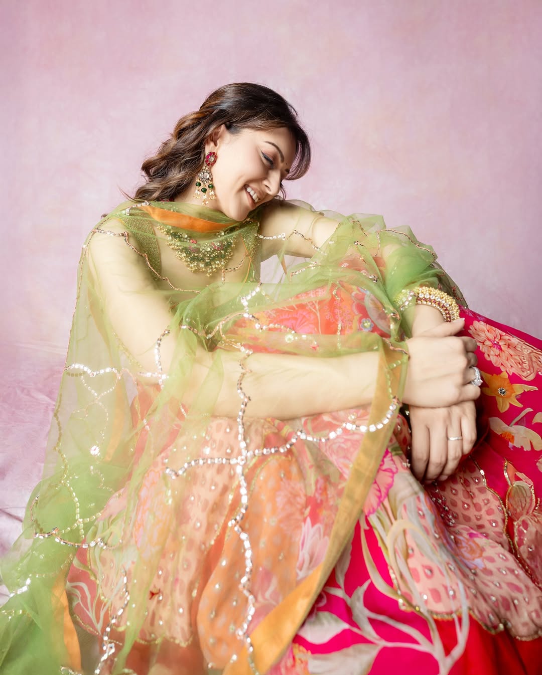 Serving soft smiles and sweeter days 🌼🌼
Styling- @niru05_raghupathy
Lehenga- @sshilpasamriya
Earing & Neckpiece - @raabtabyrahul
Bangle- @7thavenuejewellery @ascend.rohank
Styling team- @kinjal4045__ @akkshaajaiin_5 @kavya__anand @stylebyeshh @saigopalchikkala_cine_costumer
MUH- @rupeshryadav @ashwini_hairstylist
Photography- @saicharanthejareddyphotography
@viralmantra
