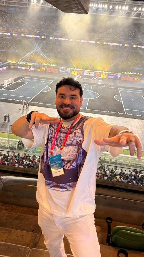 Recebi um convite especial da @allianzbrasil para viver uma experiência inesquecível na final da King League Brazil, direto do camarote no @allianzparque que é parte da família de 8 Arenas Allianz espalhadas pelo mundo! ⚽️✨
A Allianz Seguros está presente em mais de 70 países e carrega 120 anos de história no Brasil. Uma marca que vai muito além do nome do estádio e se dedica a proteger o que realmente importa: as pessoas. 💙
Obrigado pela oportunidade de fazer parte desse momento! Que honra viver isso com vocês! 🥰
#AllianzSeguros #AllianzParque