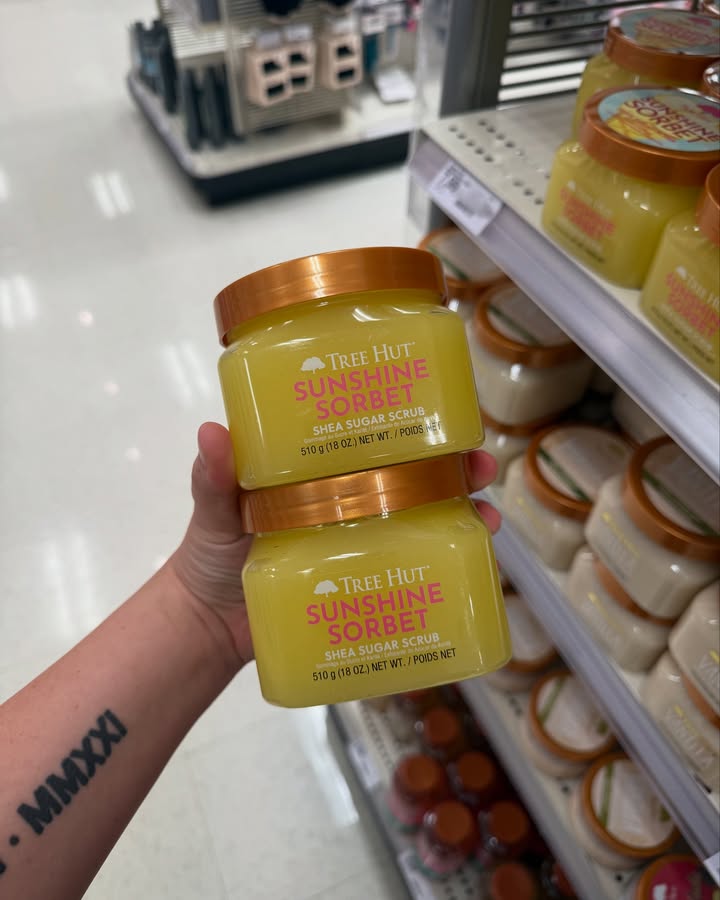 Spotted the new @treehut Sunshine Sorbet @target 💛‼️
#bodycare #bodycareproducts #hygiene #hygienecare #fypage
