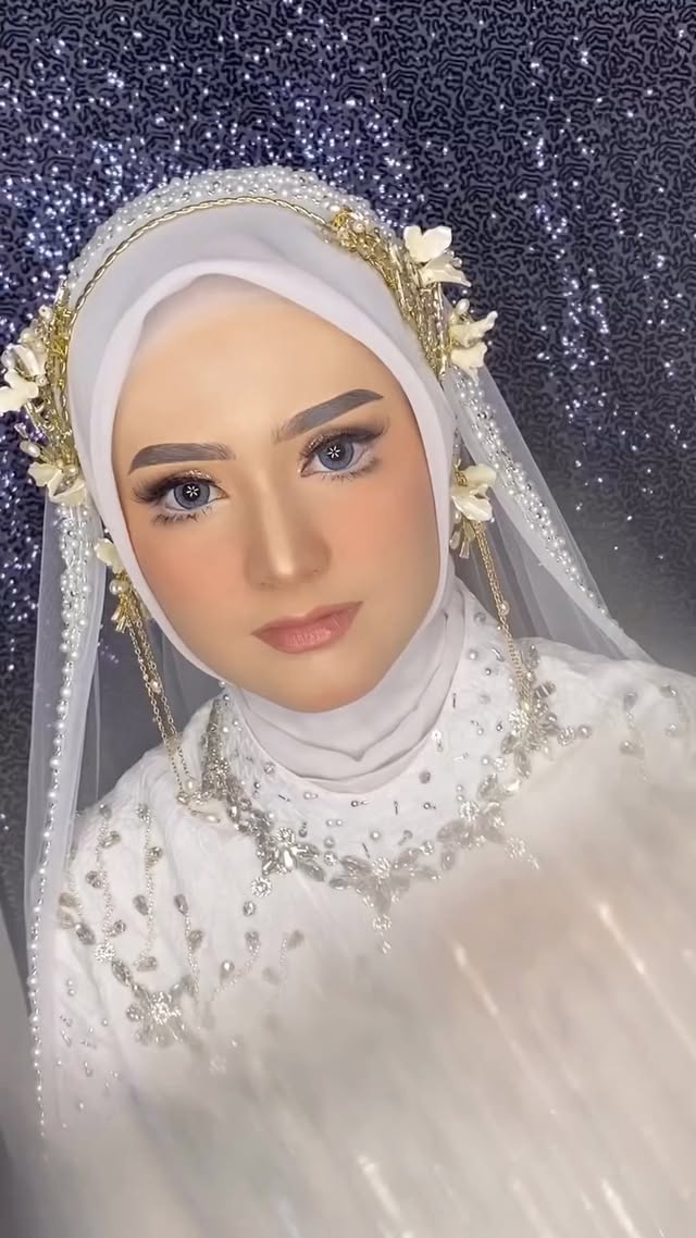 Booking hub 082272864242
#makeupartist #makeuptunangan #makeupnikah #makeupnikahan #makeupnikahaceh #makeupwisuda #makeupwisudabandaaceh #makeuptunangan #makeupnikah #makeupnikahbandaaceh #adataceh #makeupresepsi #makeupresepsibandaaceh #makeupbandaaceh #makeupnatural #makeupbarbie #pelaminan #pelaminanaceh #unsyiah #hantarannikah #hantaranaceh #makeupbandaacehmurah #resepsibandaaceh
