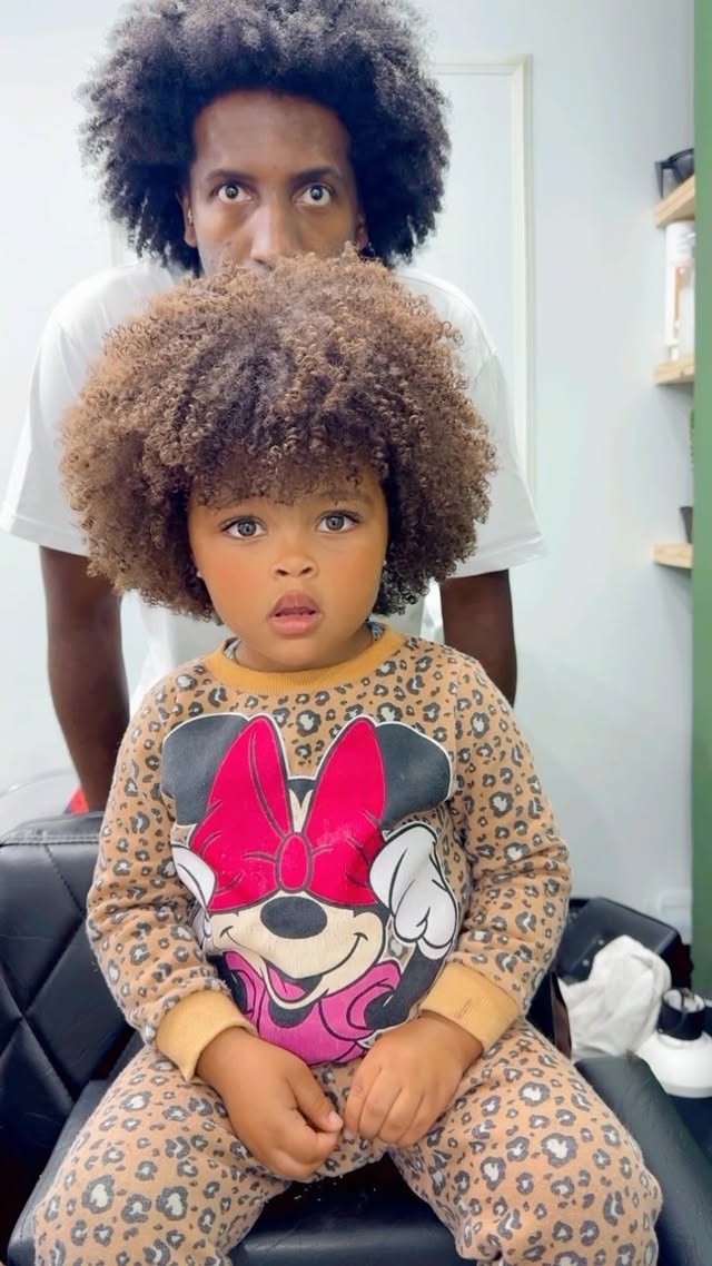 Ah segunda mais linda do mundo “
Crespo cacheado e volumosa….
#kids #kidsfashion #explore #explorepage #ᴇxᴘʟᴏʀᴀʀ #explorar #fyp #fypシ #cachos #crespas #cacheadakids