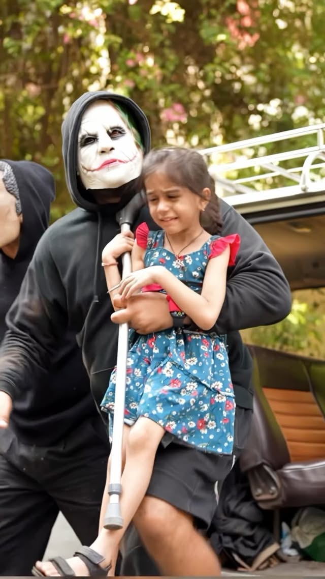 “I’ve never felt prouder than when she called me a superhero.” @gurdaindkumar 🙌
@lamisalmedia
Music by : Arash’s music
#humanity #lovechild #instagood #explore #sajidzone