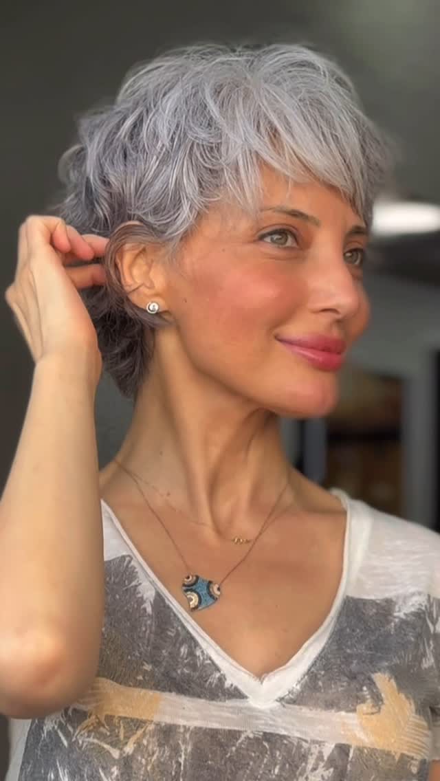 ✂️ Erdal Alp Kuaför | Saçlarınızda Sanatı Keşfedin 💇♀️
📍 Bahçeşehir, İstanbul’un Kalbinde Benzersiz Bir Deneyim
📞 Rezervasyon için: 0212.669.77.39 / 40
🏠 Bahçeşehir 2.Kısım, Barış Sokak, Şelale Caddesi, Park Çarşı D:1/c
Biz, her bir müşterimizin kendine özgü güzelliğini ortaya çıkarmak için sanat ve tutkuyu birleştiriyoruz. İster yenilikçi bir kesim, ister klasik bir stil arayışında olun, Erdal Alp Kuaför size ve saçlarınıza hak ettiği özeni gösteriyor. Bahçeşehir’in en seçkin sokaklarında, unutulmaz bir kuaför deneyimi için sizleri bekliyoruz.
🔖 #ErdalAlpKuaför #BahçeşehirKuaför #İstanbulKuaför
