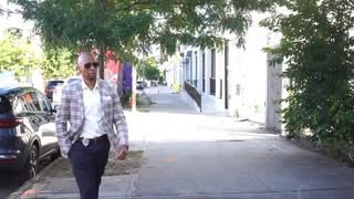 Raw clip from the upcoming comedic feature film @trafficlanedacomedy with @charlesanthoneycabrera (Simmons) versus @cmass_enterprise (Waters)
#Writer #Producer #Director @everydaythebrand #TrafficLane #Actors #IMDb #Comedy #FeatureFilm #indiefilm 👊🏾🎬✌🏾
Cinematography & Co-Directed by @therealillflo