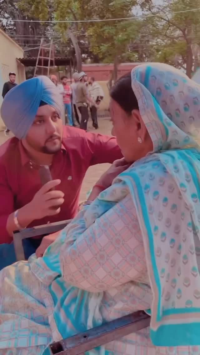Meri maa 2 ❣️
@nirmalrishiofficial dadii ❤️
@karamjitanmol bai ❤️