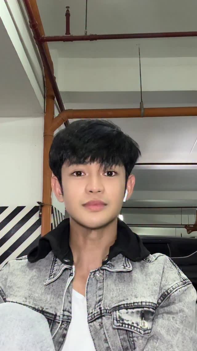 Diamonds sa 47 degrees na parking lot #diamonds #rihanna #viral #singing #malecover