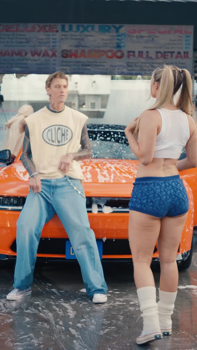 baby i’m a rolling stone - cliché OUT NOW
directed by @samcahill
choreography by @itsbankhead
💃 @deeglazer
🕺 @diorrion @tuckerbarkley @maniekartman4real @quaranbranker