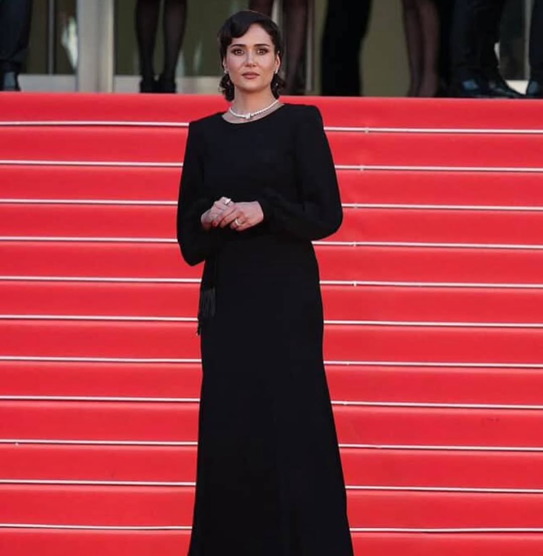 78th Cannes Film Festival 2025
Red Carpet
Woman and Child
Saeed Roustaee
Dress by @ghazalrajabian
Jewelry by @hassanzadeh_jewelry
Makeup and hair by @maryamraoof_official @beautyartist.sepid