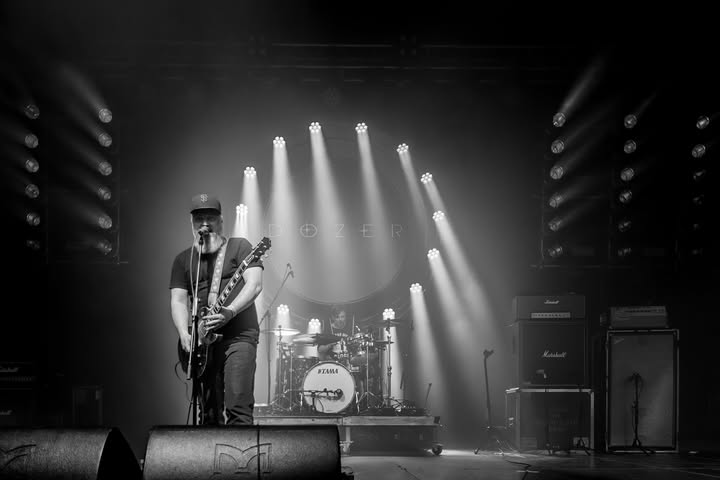 Dozer @ Desertfest Berlin 2025
@dozer_band @desertfest_berlin
📸 @frontofstage.photography
.
.
.
#desertfest #dozer #dozerband #concertphotographer #concert #livemusic #berlin #2025 #stage #gig #stonerrock #stonerrockband #energy #guitar #guitarriff #rickenbacker