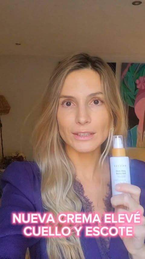 A partir de la semana que viene tendréis disponible en la web nuestro NUEVO PRODUCTO ELEVÈ CUELLO Y ESCOTE‼️
💫 3% DMAE puro – Efecto tensor que mejora la firmeza y redefine los contornos del cuello y escote.
💧 Ácido Hialurónico de Bajo Peso Molecular – Hidratación profunda que rellena la piel, disimulando arrugas y aportando elasticidad.
🍊 Vitamina C – Potente antioxidante que ilumina, unifica el tono y combate las manchas.
🛡️ Superóxido Dismutasa – Protección antioxidante que previene el envejecimiento prematuro.
Avisaremos por aquí y estad atent@s para no quedaros sin ella porque cuando la presentamos en la Feria de Salón Look, voló y nos quedamos sin stock💥
#cremacuelloyescote #dmae #acidohialuronico #vitaminac #superoxidodismutasa #bonaloaskincare