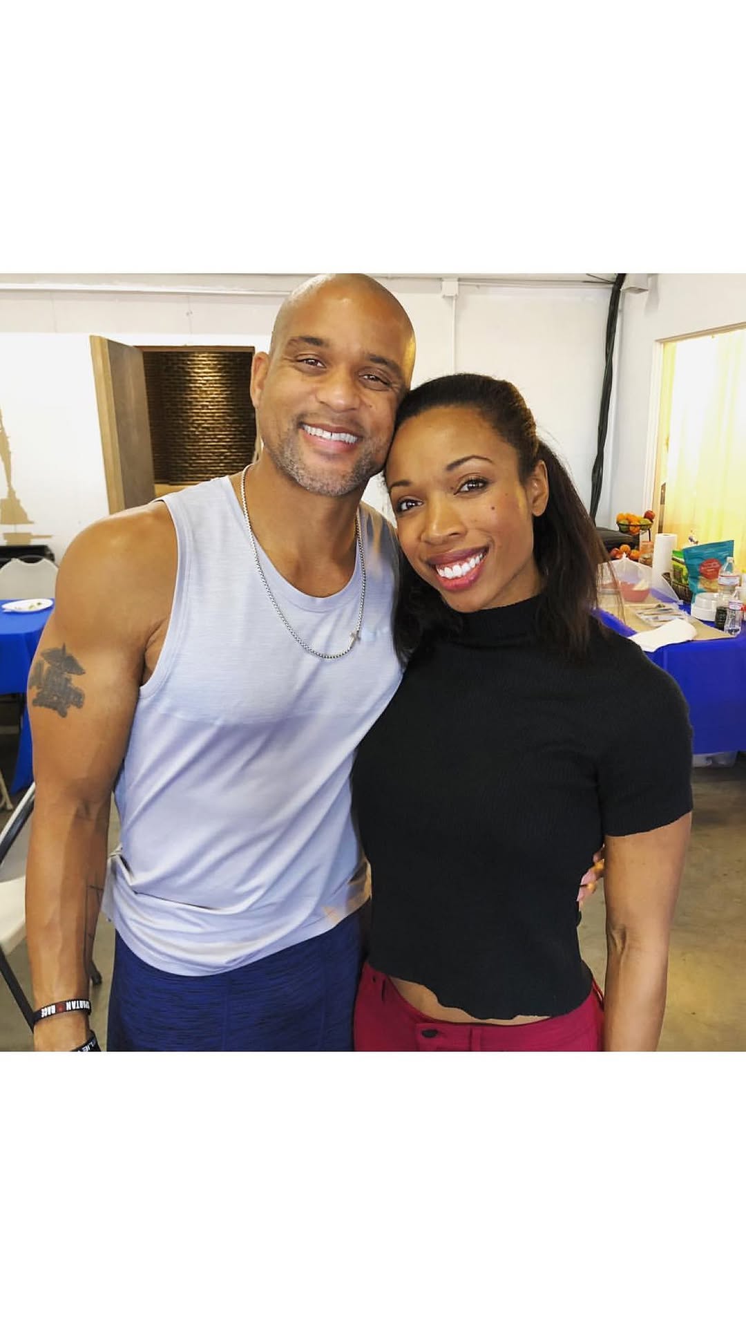 One of the top five best experiences of my life was working with @shaunt and @beachbody on @transform_20 . Not only was Shaun absolutely amazing, but fitness and inspiration are big parts of my heart. We filmed over 40 episodes and I loved it and would do it again in a heartbeat.
#shaunt #beachbody #insanity #fitness #workout #workoutathome #exercise #sweat #fitnessmotivation #fitmodel