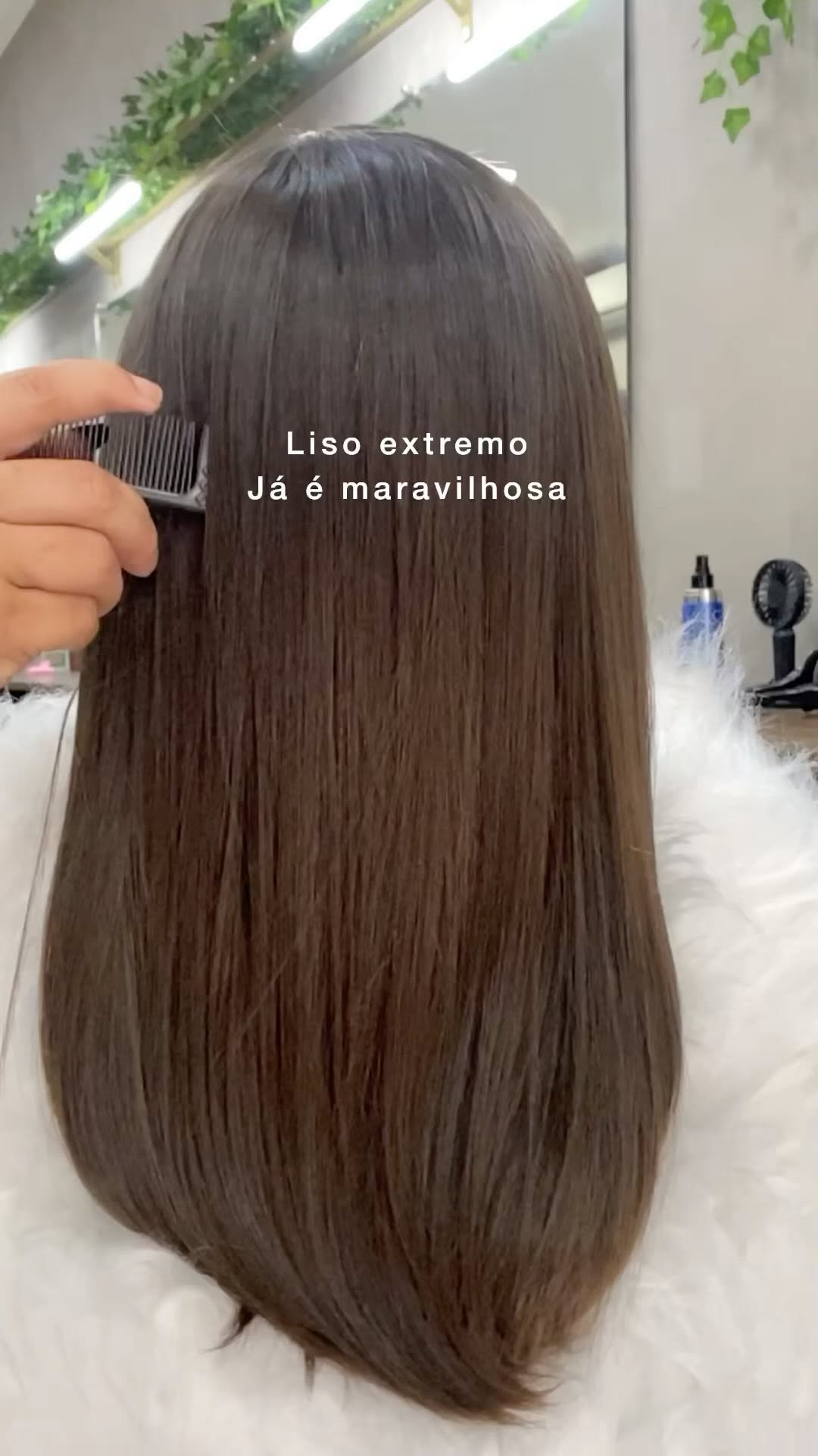 Liso extremo inteligente
A progressiva que dá adeus ao cabelo fraco, pontas espigadas, liso artificial, adeus secador e chapinha
E o melhor não desativa com mar e piscina
Venha Conquistar SEU LISO SAUDÁVEL
compatível com todas as químicas e compatível com loiras
#liso #cabeloliso #lisosaudavel #lisoextremo #lisoperfeito #lisodossonhos