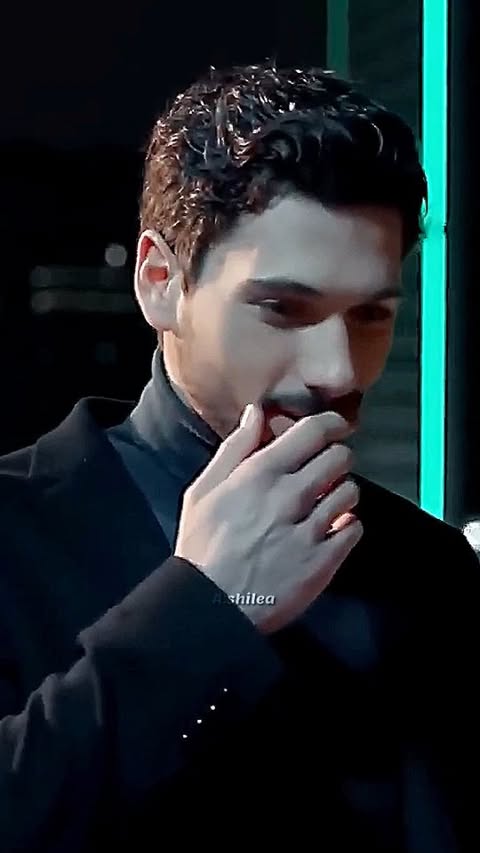 يالخفيفه 😂💋