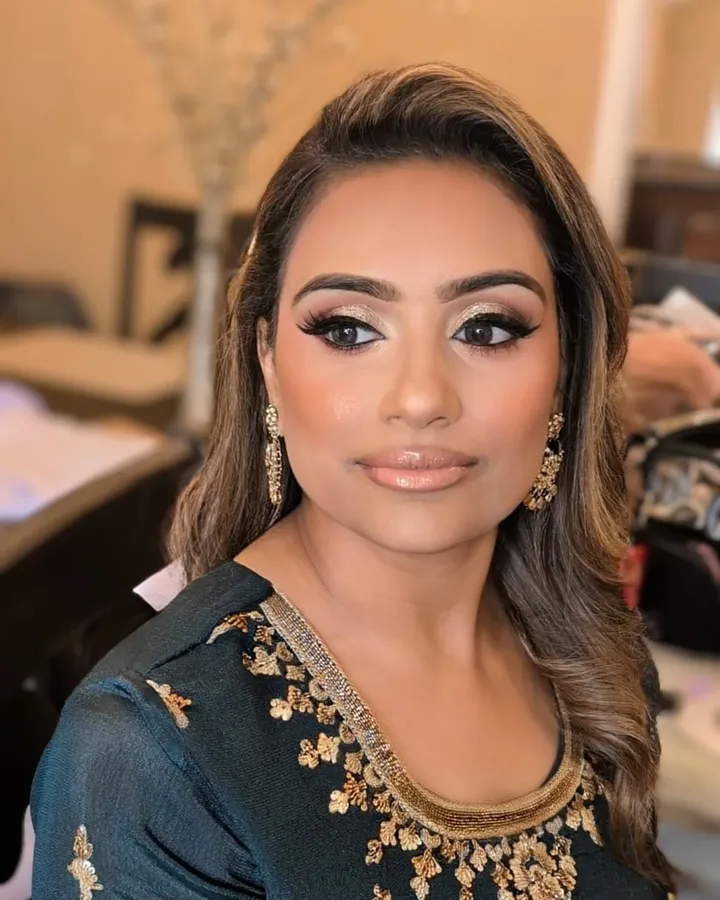 When you want GLAM, we deliver💋
Artistry experts on all glam, whether it be soft glam, natural glam or the glamiest of the Glam, we are your artists😉