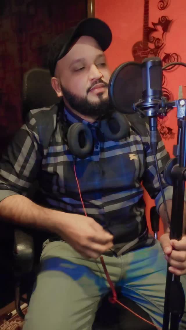 Ammaโฅ๏ธ
#kannadamusically #kannadareels #kannadasongs #instagram #trendingreels #kannadatrolls #kannada #instareels #samadgadiyar #ravichandran
Singer @samad_gadiyar
@drhamsalekha23
@theravichandrav