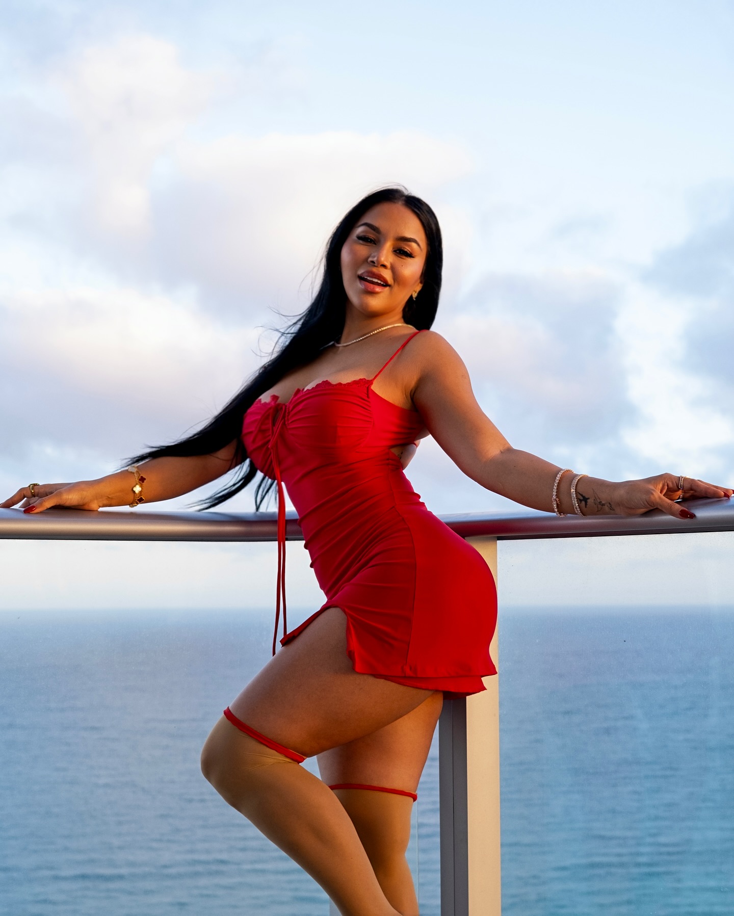Me siento como la Betty boop Latina with this outfit ;) Love how life feels when you have boundaries, keep your life private, treat yourself like the love of your life, and feel no need to prove anything to anyone. Se los recomiendo mucho! ♥️
_
#Latina #bettyboo 🌹