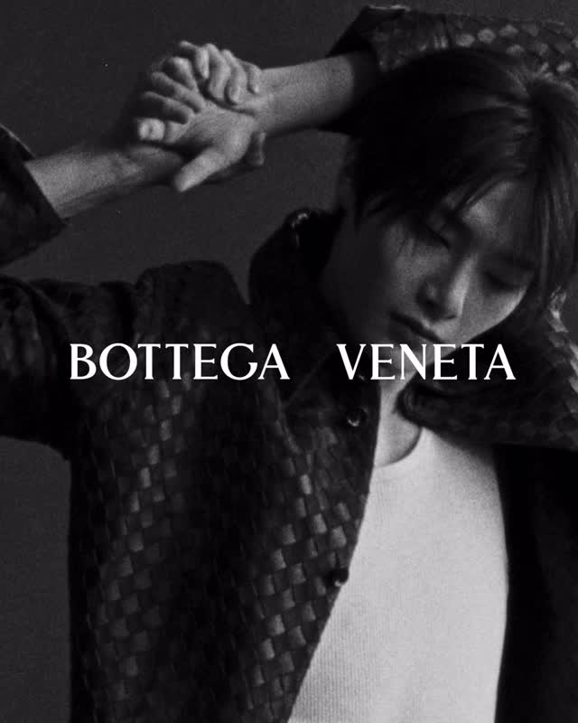 ‘Craft is our Language’, a campaign celebrating 50 years of iconic leather weave, Intrecciato, shot by Jack Davison. #ad #BottegaVeneta
