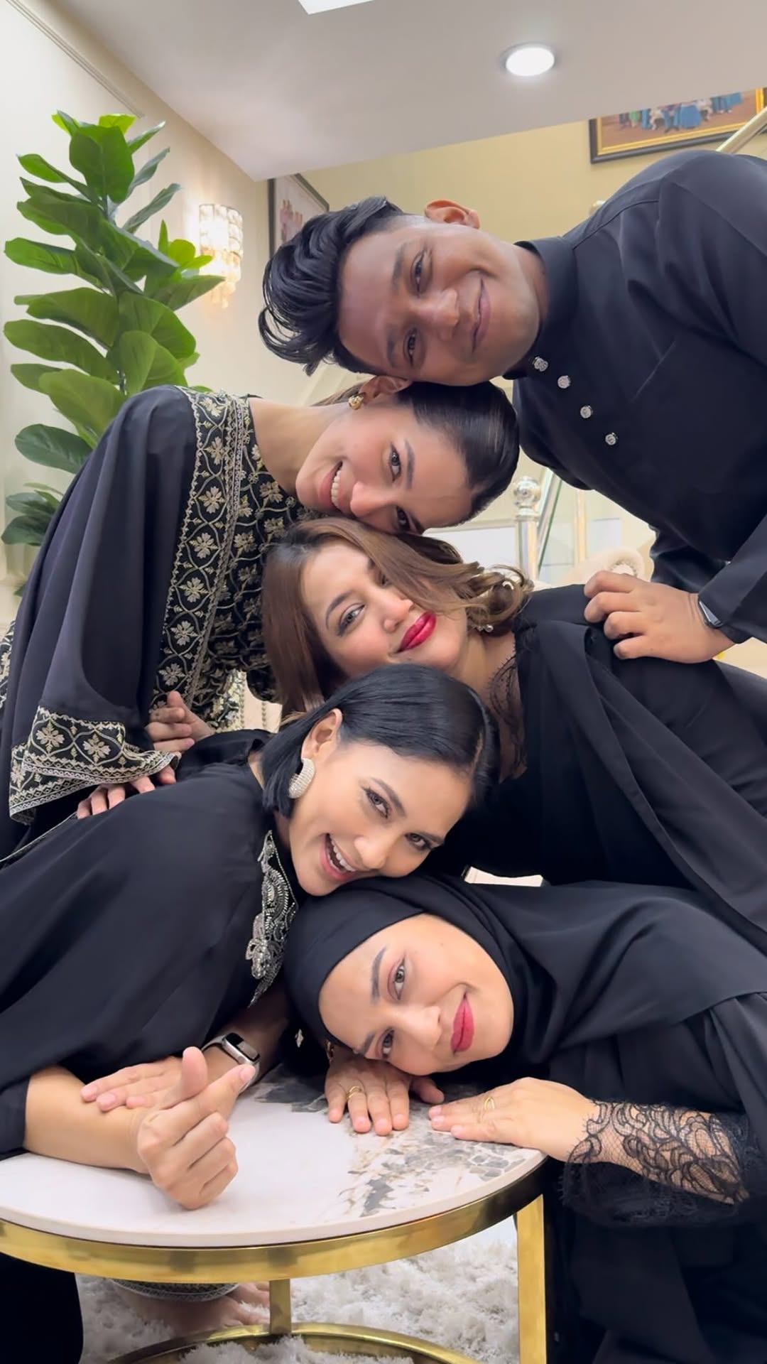 No sibling is perfect, we argue, we fight. We even stop talking to each other at times, but in the end, we are family, and our love for each other will always be there.
🥰
Siblings ❤️
Miss you our queen Mama
