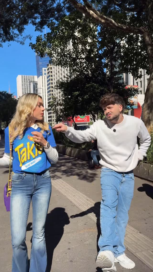 Ninguém quis dividir um TAKIS Blue Heat comigo kkkkkkkk… Ainda bem que eu achei na Americanas.🔥Esse é edicão limitada, então corre que pode acabar a qualquer momento. Tudo pra ter Blue Heat. Vacilou? Já era!