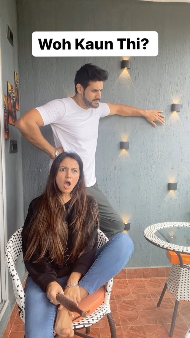 Ghar se sabse pehle BELAN phenk dena hai maine. Aise arms and ammunition kitchen mein allowed hi nahi hai 🤣#couplegoals #couple #instacouple #comedy