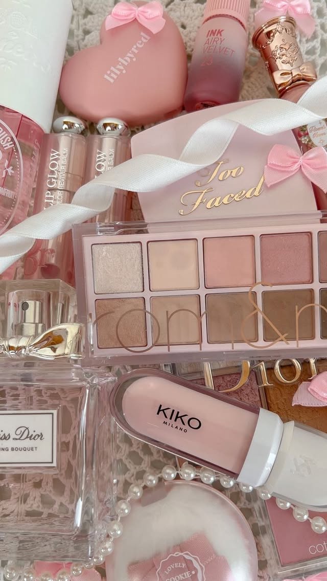 AAAAA THOSE PRODUCTS 🤤🤩 IG: Janis19999 #girl #girls #girlstip #girlstips #girlsskincare #skincare #skincaretips #skincareroutine #skincareproducts #skincarecommunity #skincareshop #skincarejunkie #skincareblogger #skincarereview #tip #tips #tipoftheday #skingram