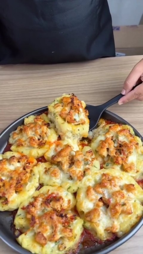 Resuelve tu cena con esta receta! 💚
La receta favorita de mi familia 😍
.
Créditos: gracias a @supergustoso 🥰
.
#papa #pollo #recetasconpollo #recetas #recetasrapidas #recetassanas #recetasfaciles #cena #cenarapidaysana #cenarapida #comida #comer #food #saludable #papaypollo #receta #facil #cocinarsano #fitness #recetassaludables