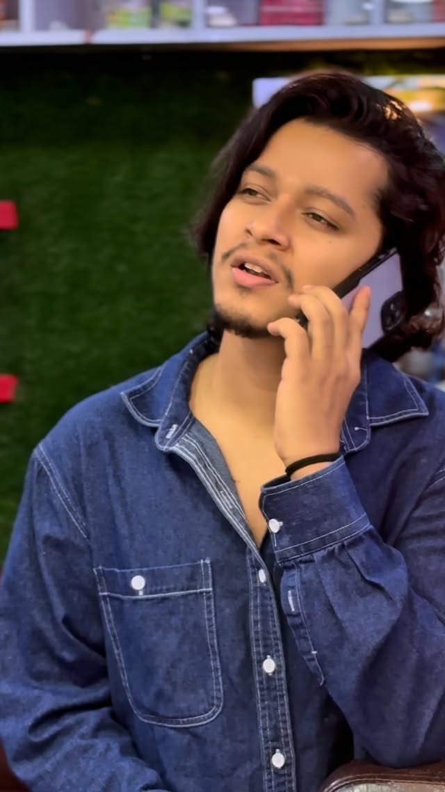 तिमिलाई यत्ति भन्न मन थियो 📱🥺
.
.
.
.
.
.
#arjunsapkota #nepaliartist #pahadisong #trending #instagram