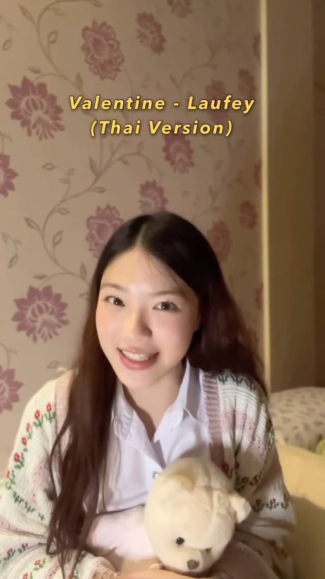 Sharing the magic of @laufey ’s music in Thai😚💘🎶 Happy Valentine’s Day🏹❤️
#มี่เดอะสตาร์ #MeePoonyada #favoriteartist #laufey #songtranslation