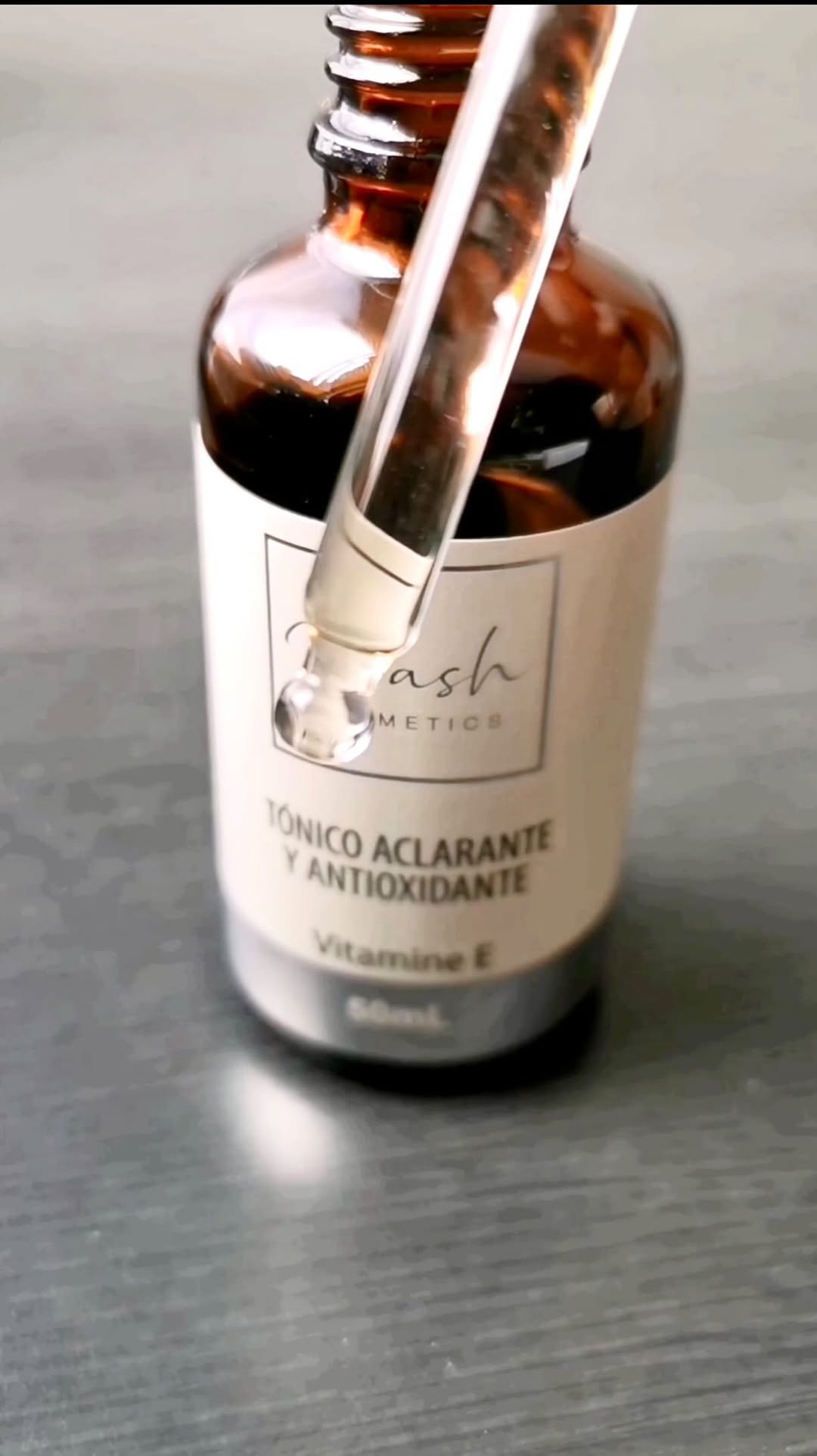 Cada día somos más las personas que amamos esté tónico 🤩
Antioxidante
Anti imperfecciones
Aclarante
Controla acné
Reduce el tamaño de los poros