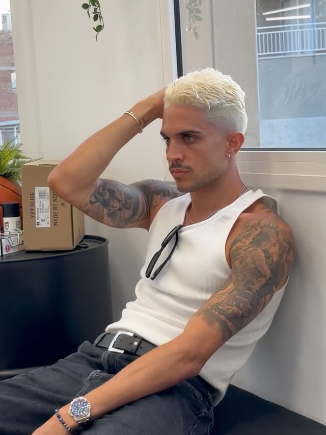 👱🏼♂️🐥😁