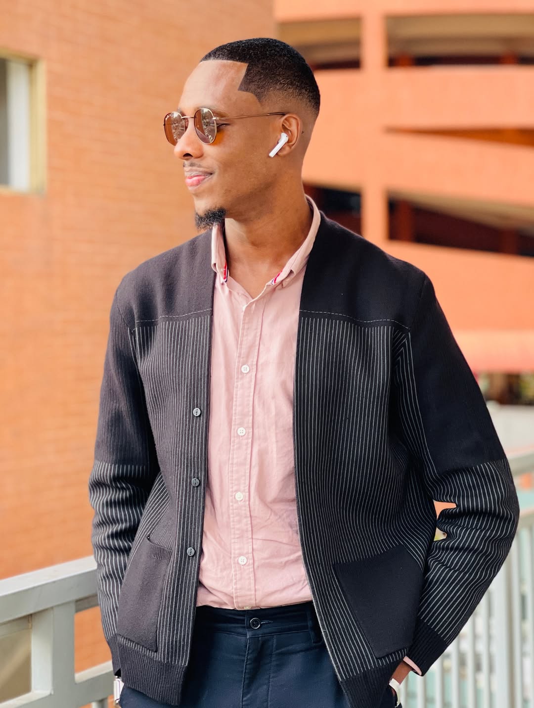 Niko se…, muraho??!😊😊 vuba aha rero Imana ibagasanire😂😊😊😊🙌🏼 , Maze mukomeze mudukundeeee😊😊
#kigali #rwanda #gospel #iG #indirimbo