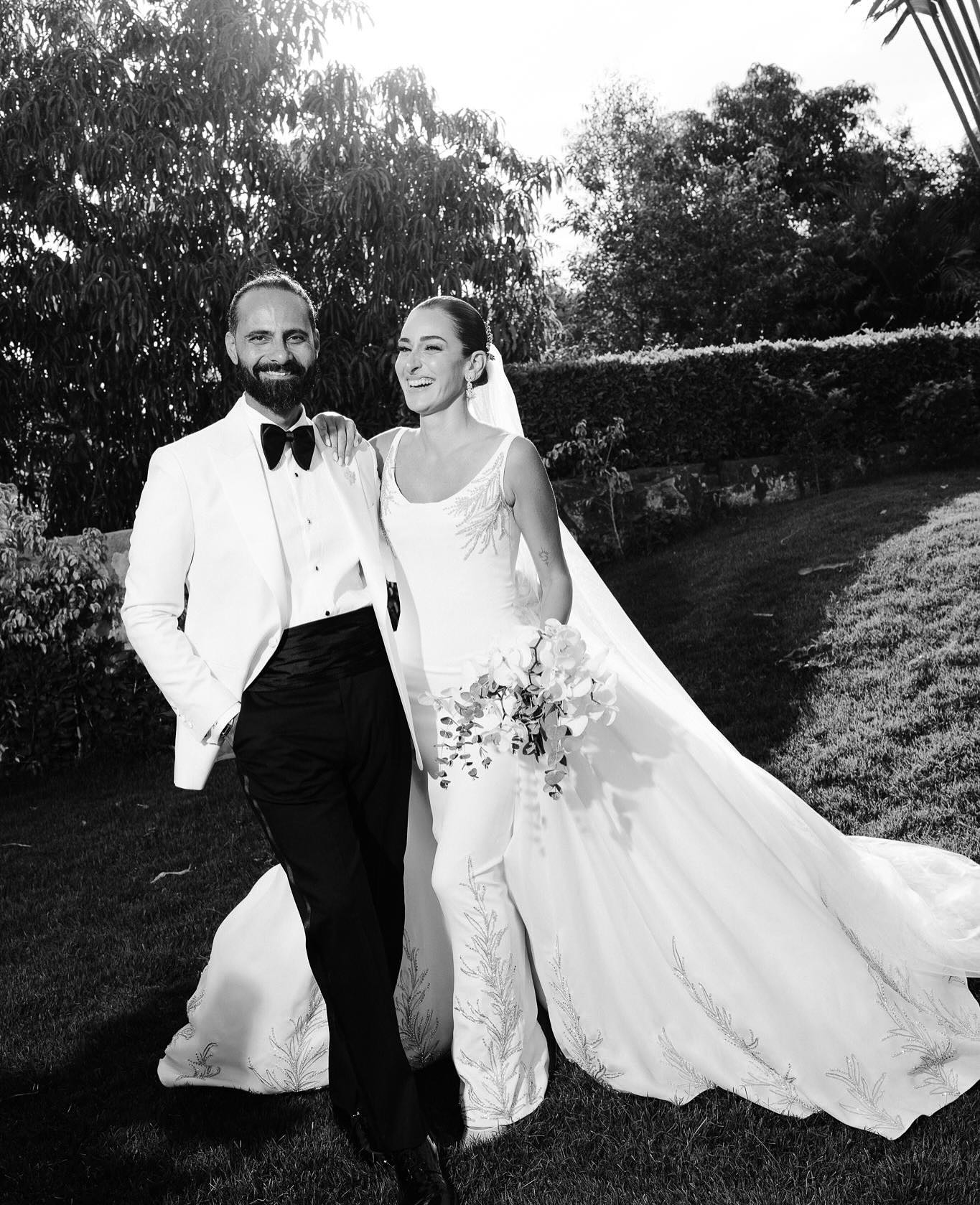 Forever yours.
Forever mine.
Forever ours ♥️✨
جوزي ♥️ @a_zaatar
ربنا يخليك ليا يا حبيب قلبي ✨🧿
Event by: @vertex.events
Dress by: @yasmine.yeya @maisonyeya
Styled by: @mohamedashraff
MUA: @nohaezzzeldin
Hair: @kimisafadi
Jewels: @elkadyjewelry
Shoes: @jimmychoo
Photos: @lamismagdy
