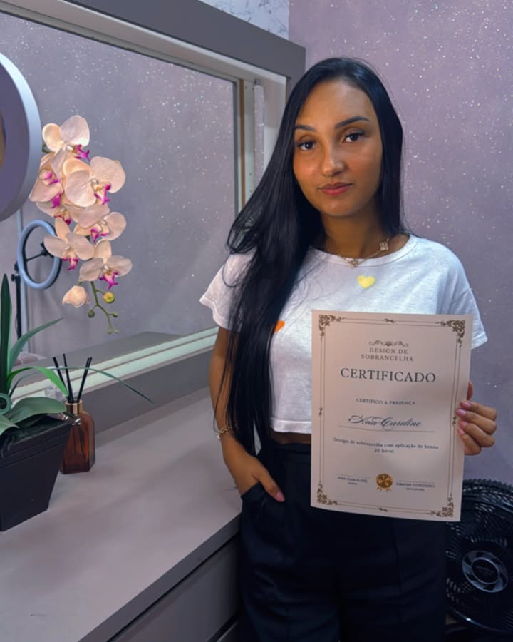 Mais uma aluna que fez curso de design sobrancelha com sucesso !