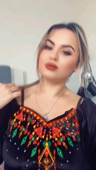 😍👉@diiiiamant__noir
.
.
..
.
.
.
#kabylegirl #kabyle #dz #teamdz #tenuekabyle #telmcen #jijel
#annaba #miss #bylka #algeria #style #fashion #setif #bejaia #tiziouzou #tizi #bouira #boumerdes #beniourtilan #guenzet #Tunisie #الكراكو_الجزائري #حلويات_جزائرية #alger #algerienne #maroco #القفطان_الجزائري #oran