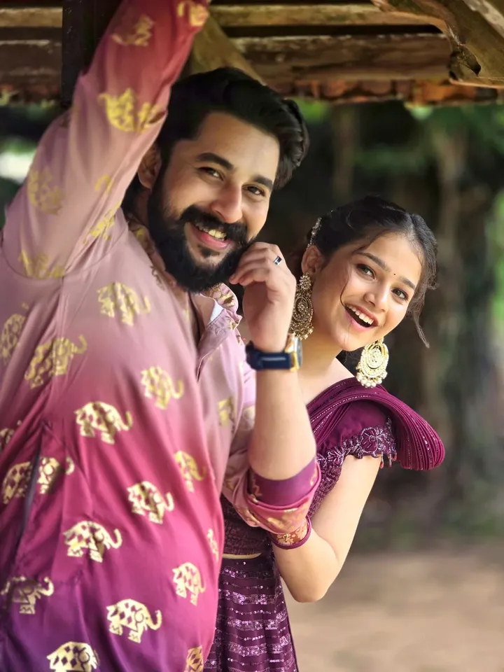 Everyone has a brother from another mother whom you love like your real brother♡ @sachinsgofficial ❤️
.
.mine 👗@the_bridal_rental_by_mox
.Mehandi @al_henna_zone
.
.
.
.#brotherlove #sisterandbrother