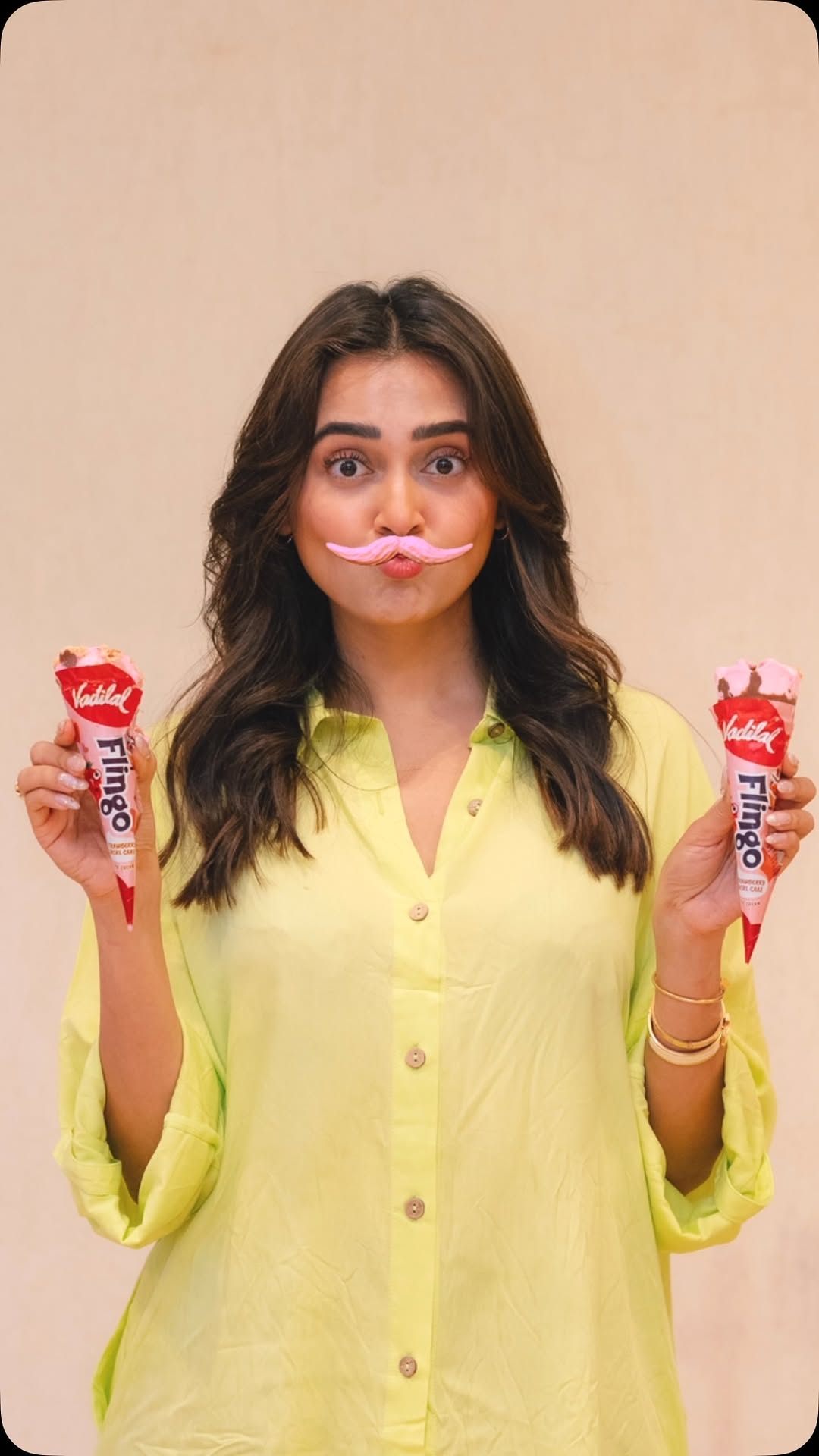 Okay but why is this mooch kinda working with my Flingo 🍦
Check out my 100% milk ice cream mooch with Strawberry Swirl Flingo.
Participate now and follow these steps and 10 coolest entries get a chance to win Amazon vouchers!
Contest rules:
🥄 Go to the sticker section and search Vadilal, add our quirky mustache stickers!
📸 Snap your quirkiest selfie using the stickers with Vadilal icecream – the more drama, the better
🏷️ Post on your story, tag @vadilalicecreams & use #StacheItLikeDoodh
🎭 Bonus points for costumes, & spoofs
📅 Contest Dates:
May 31st – June 4th
Winners announced: June 7
#collab