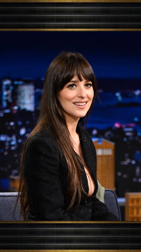 @dakotajohnson shares that she got to watch SNL50 with Lorne Michaels under the bleachers of Studio 8H and how Meryl Streep kissed her hand! #FallonTonight