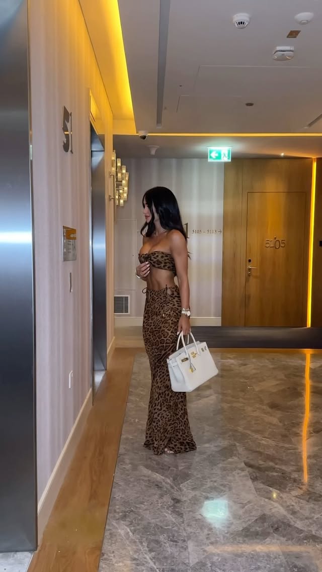habibi, I’m in Dubai 🇦🇪💚 @slsdubai