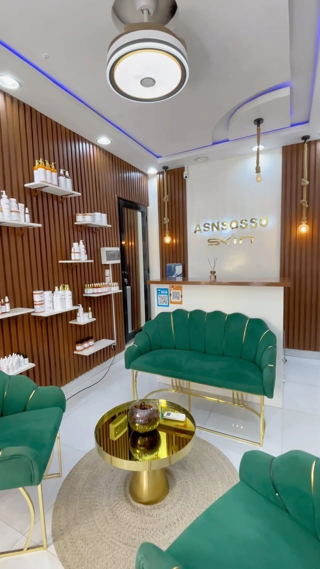 Passez à la boutique et shoppez la gamme qu’il vous faut ! Bénéficiez de conseils gratuits 💫 Nous avons des gammes pour tout type de peau 🥰
.
Numéro commercial : 778333939