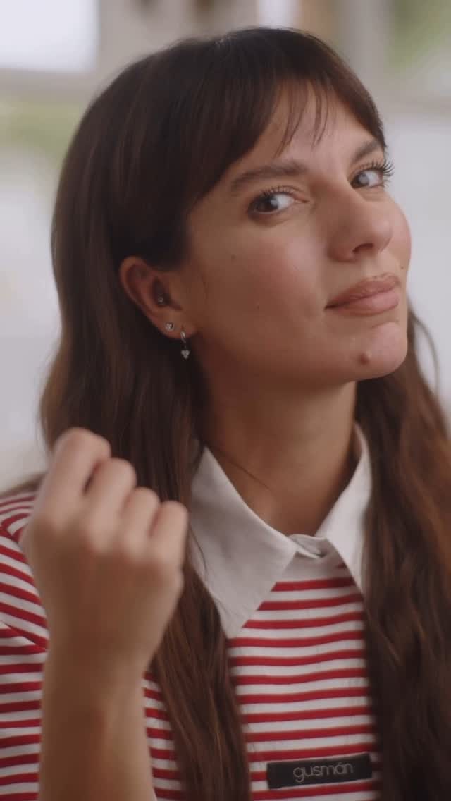 Tu •yo del futuro• tiene casi todas las respuestas que estás buscando. Esta no es cualquier llamada: este chivo es una señal. El nuevo Collagen Specialist 16 de Vichy potencia y reúne todas las familias de colágeno, corrigiendo 16 signos de la edad ❤️☎️ @vichylaboratoires #MEandmyCOLLAGEN #VichySkincare